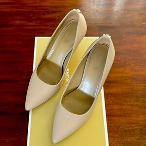 Michael Kors Dorothy flex pump. Size 6.